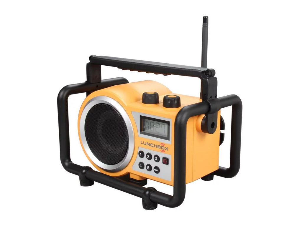 Compact AM and FM Radio R8713