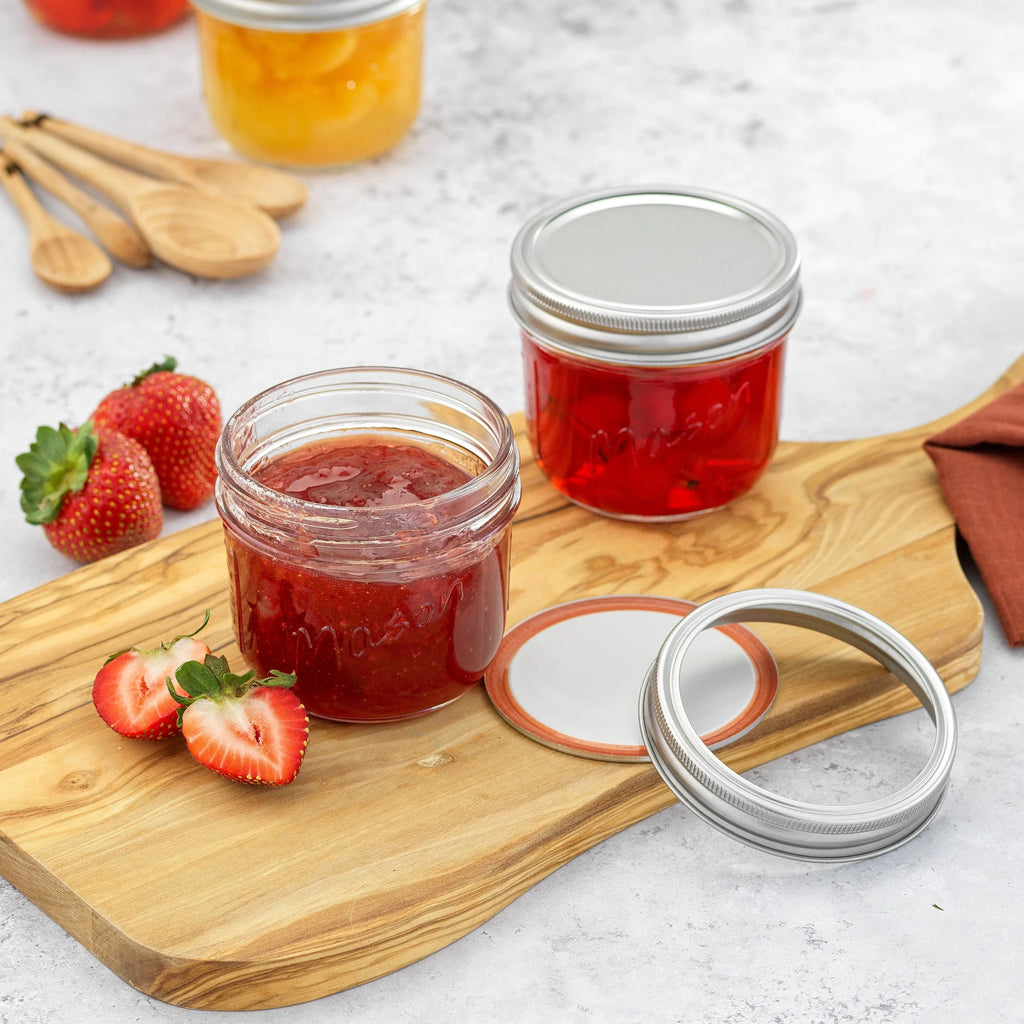 8 oz Set of 6 Glass Mason Jars with Airtight Lids B70744