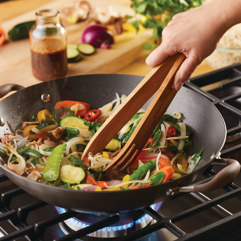 14 Inch Hard Anodized Nonstick Wok with Lid K7497