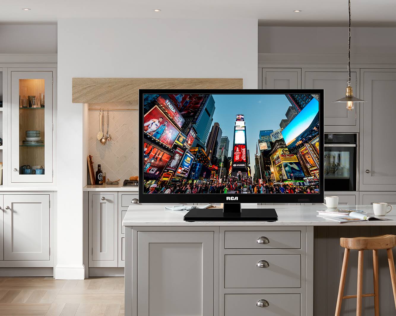 24 inch 720p HD TV Y1554
