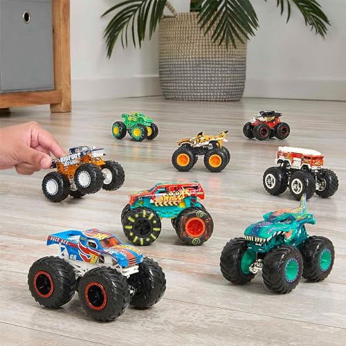 Hot Wheels Monster Trucks Live 8-Pack, 1:64 Scale Toy Monster Trucks B6345