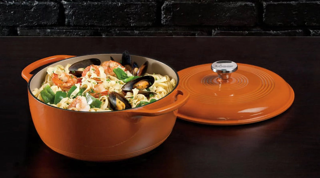 7.5 Quart Enameled Cast Iron Dutch Oven Red S554
