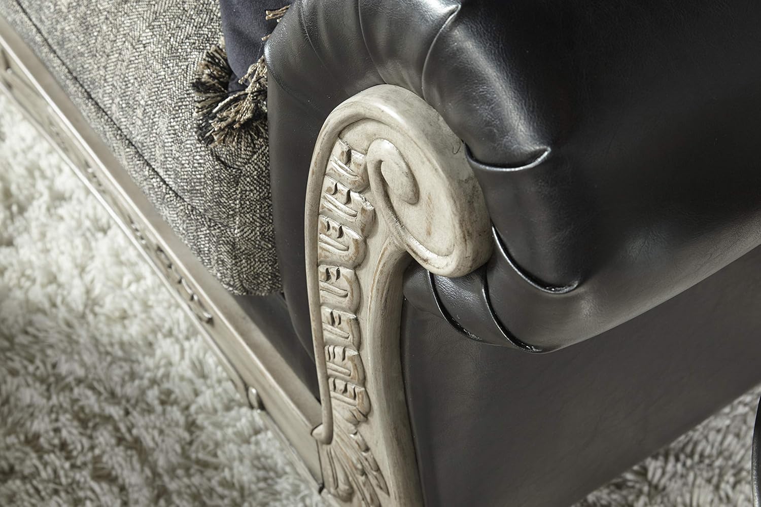Ebony Sofa L757121