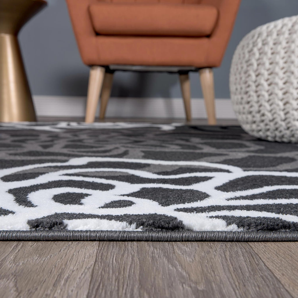 Gray Floral Abstract Area Rug 5' 3" X 7' 3" N435997