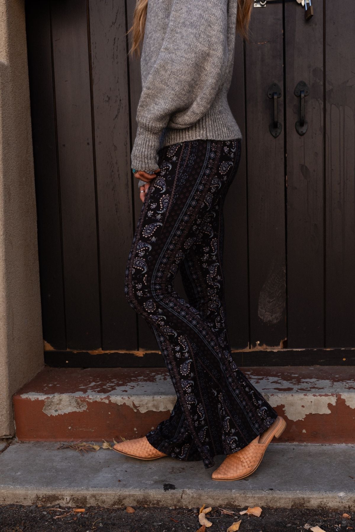 Cher Printed Flare Pants - Navy Floral
