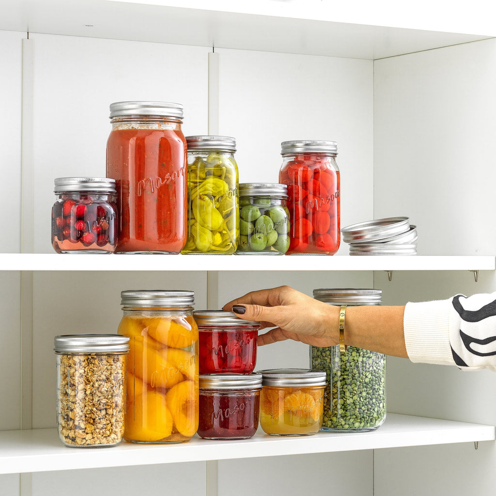 8 oz Set of 6 Glass Mason Jars with Airtight Lids B70744