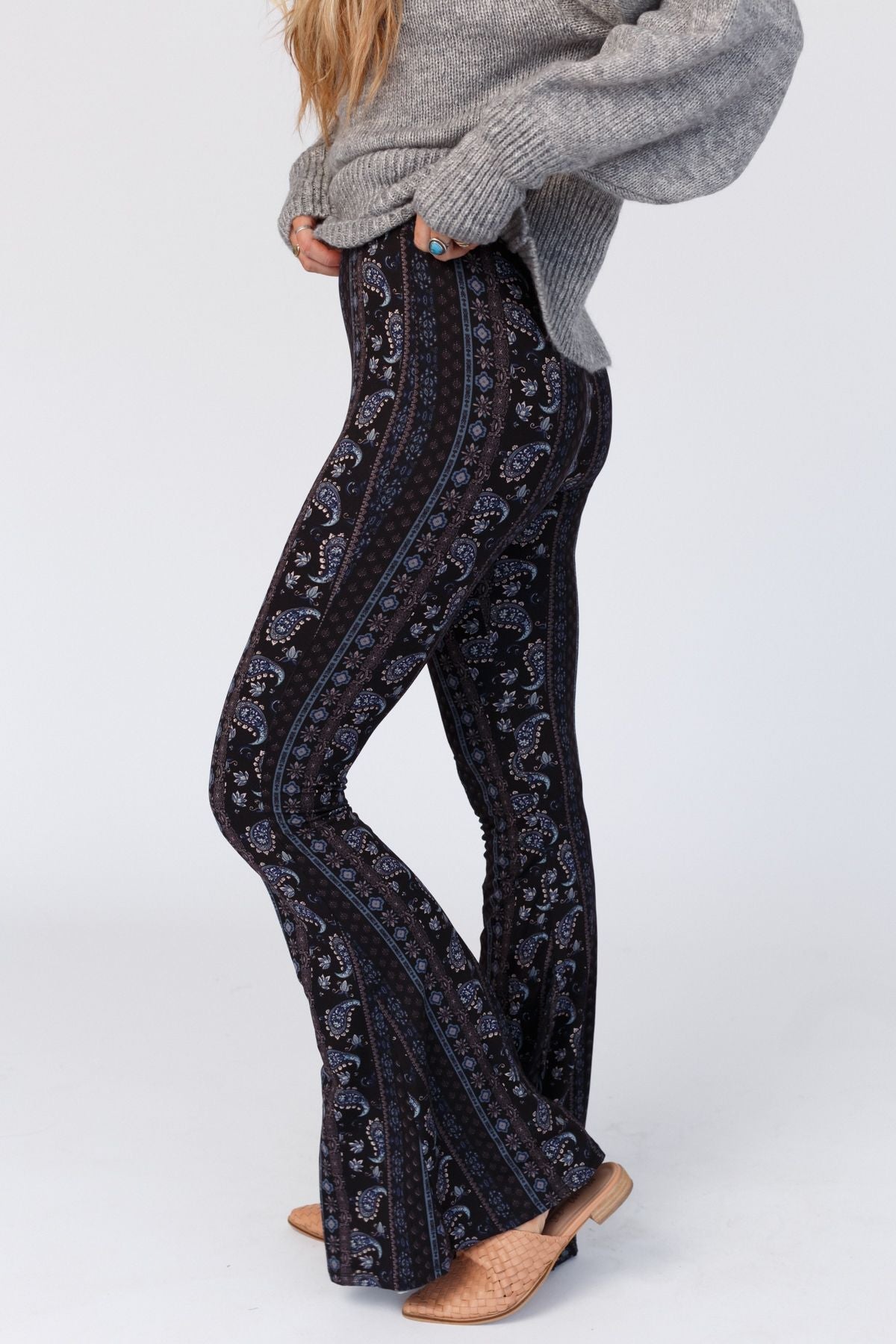 Cher Printed Flare Pants - Navy Floral