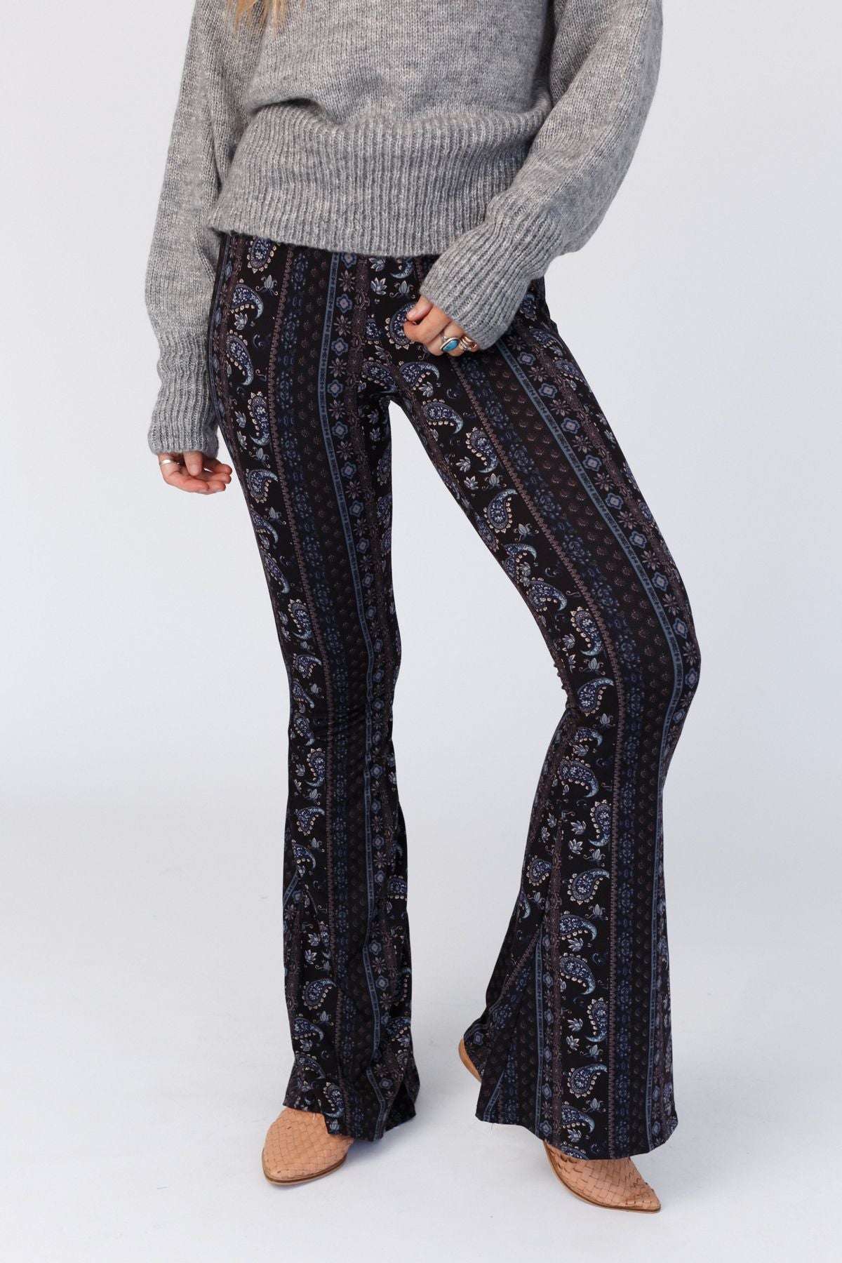 Cher Printed Flare Pants - Navy Floral