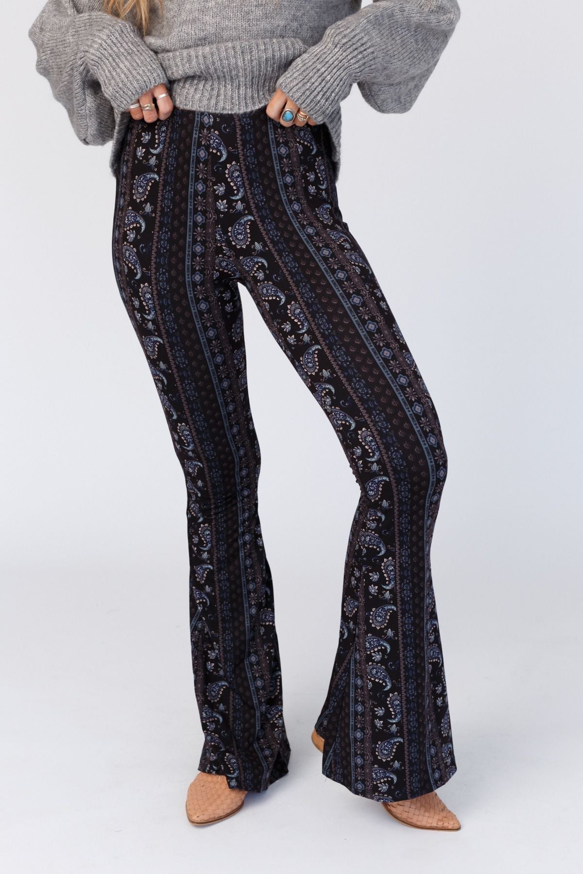 Cher Printed Flare Pants - Navy Floral